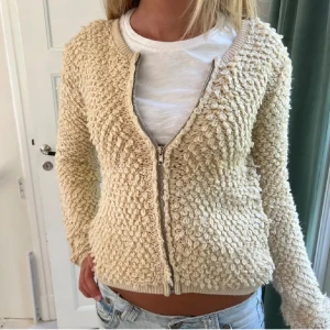 Beige kofta - Så söt stickad zip up kofta💗Första bilderna är från förra säljaren💘💘