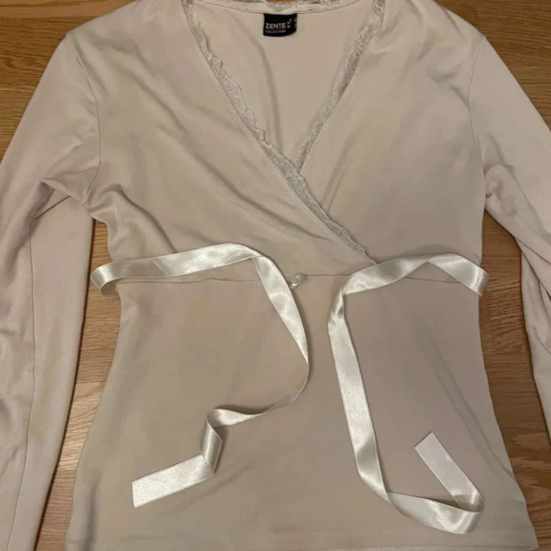 Beige omlottopp från Zentex - 3