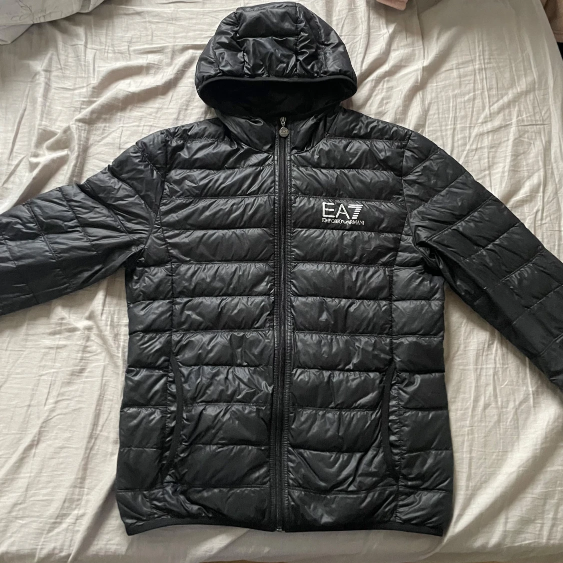 Svart pufferjacka från Emporio Armani