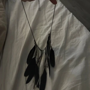 Fjäder halsband  - Nå japanskt Fjäder halsband 