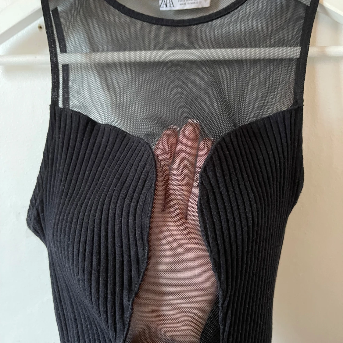 Svart ärmlös topp från Zara - 90