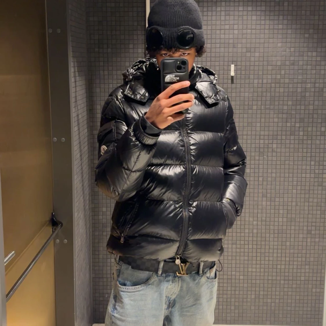 Svart pufferjacka från Moncler - 3