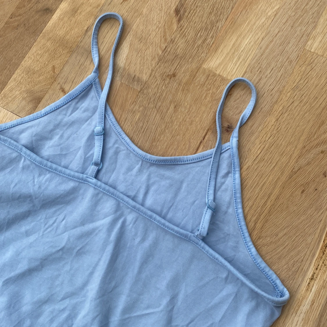 Ljusblått linne  - 91