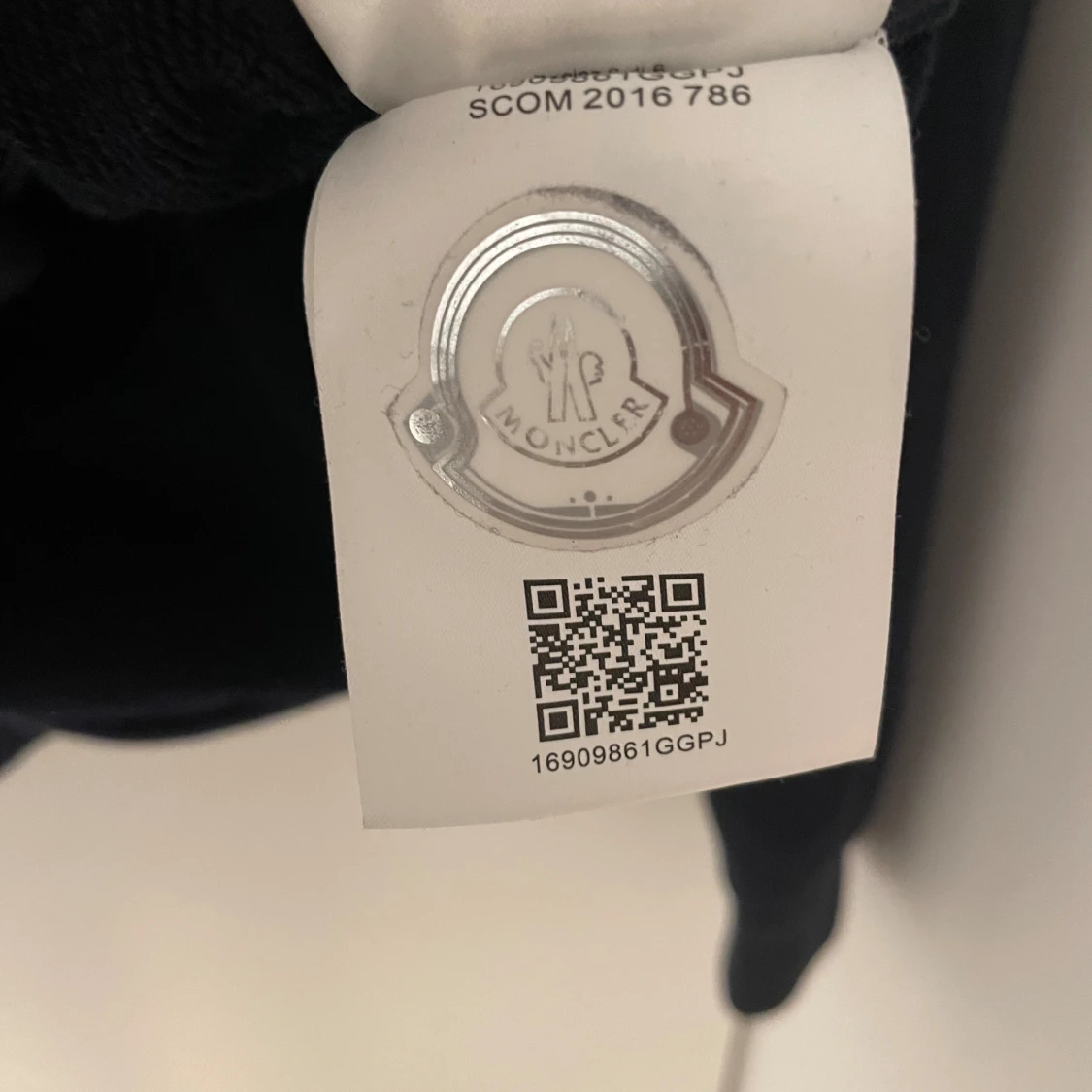 Moncler Hoodie - 92