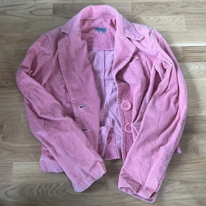 Rosa jacka - Jätte gullig rosa jacka🫶🏻