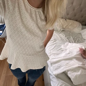 Blus  - Fin blus från Lindex! Använd 2 gånger 🥰🥰