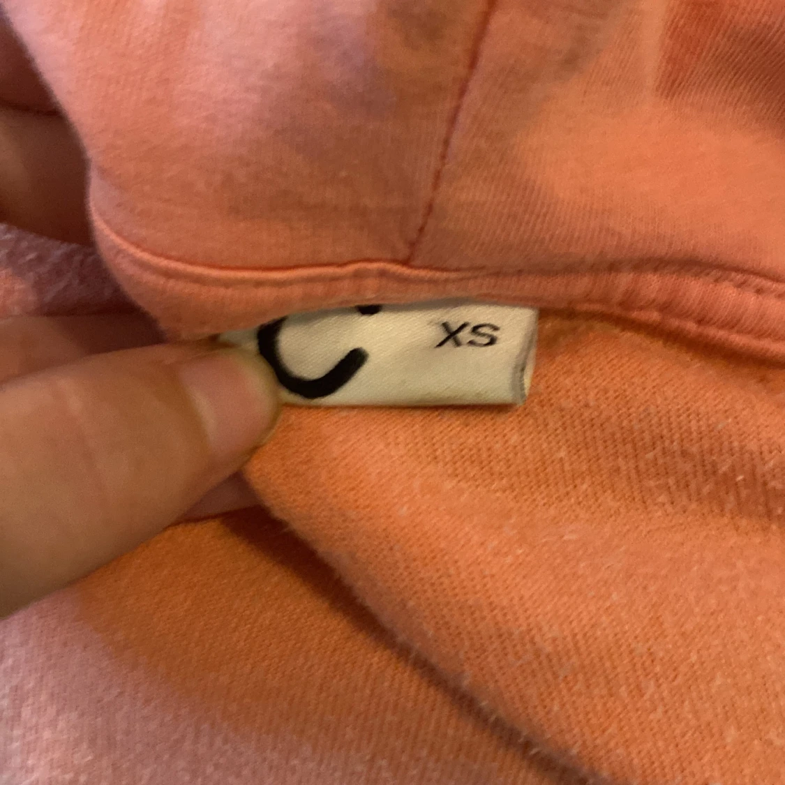 Ljus rosa glittrig kofta - 90