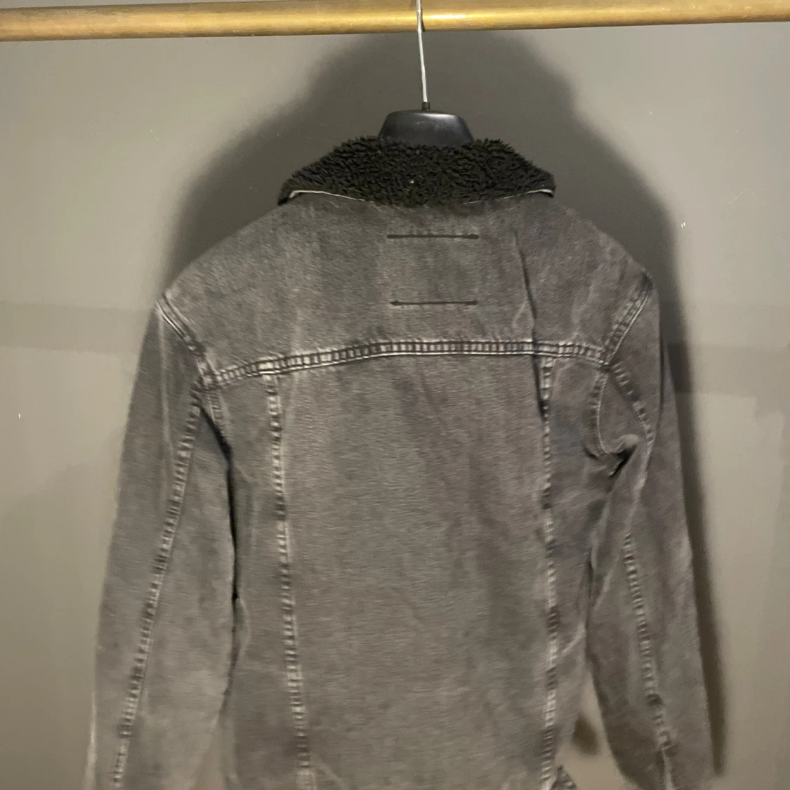 Grå jeansjacka från Zara - 90