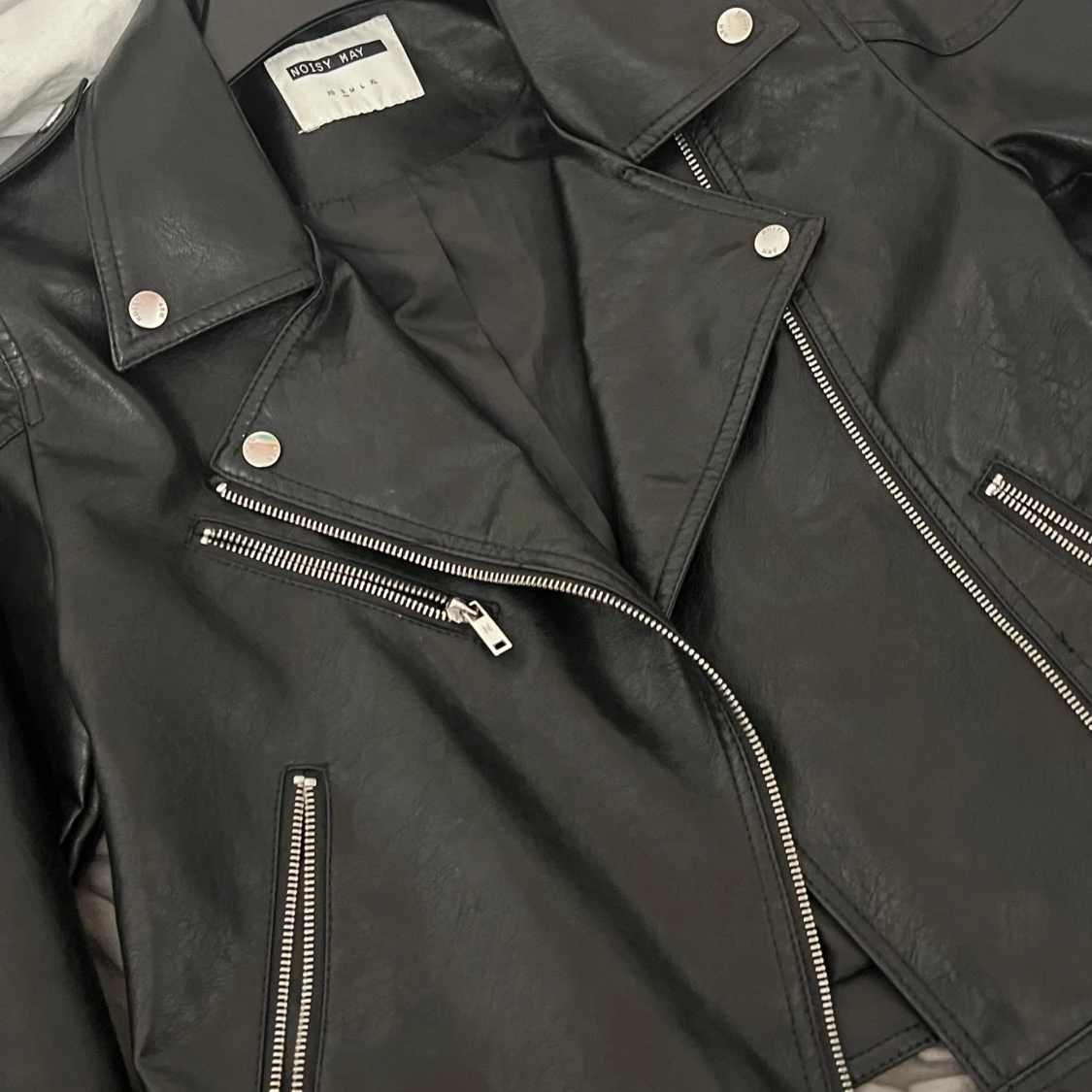 Svart skinnjacka från Vero moda 