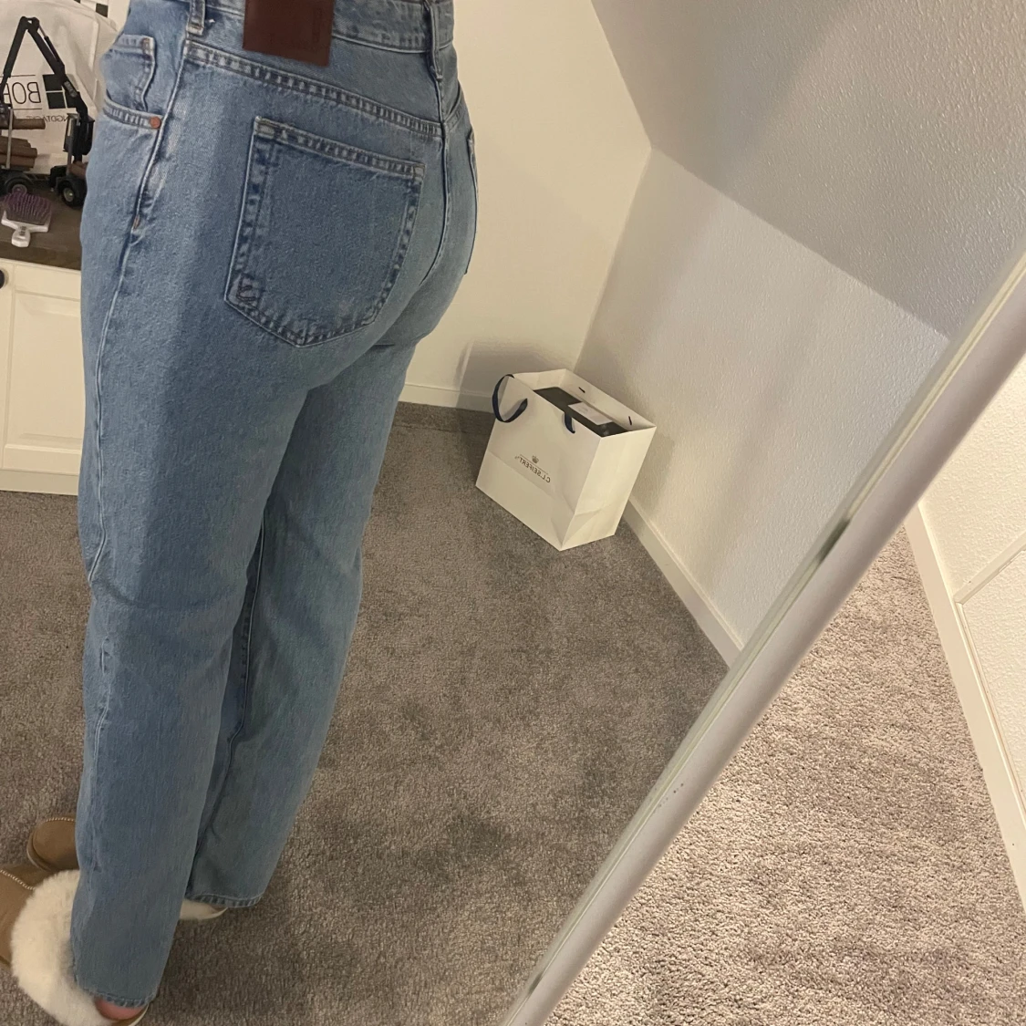 Blå jeans med låg midja - 1