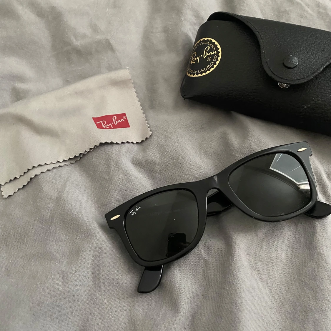 Svarta Wayfarer solglasögon från Ray-Ban