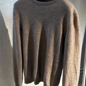 Cashmere tröja från Massimo Dutti - Säljer en clean cashmere tröja från Massimo dutti.