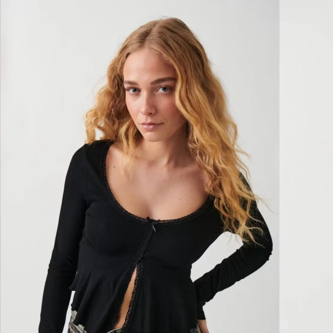 Svart långärmad topp från Gina Tricot