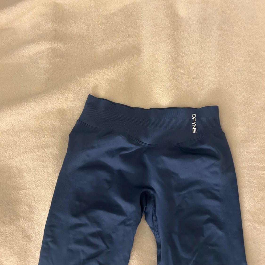 Blå/grå leggings från DFYNE