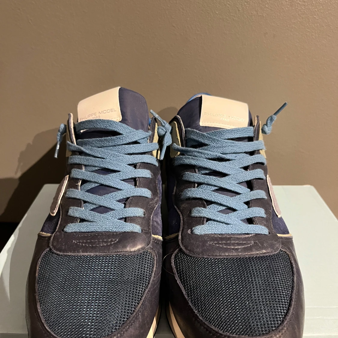 Blå sneakers från Philippe Model - 3