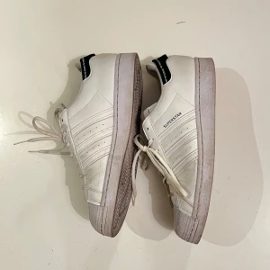 Adidas Superstars X Parley - Använda en gång på festival. En tvätt och de är som nya