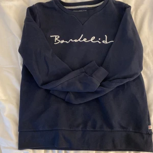 Bondelid tröja - Använd 2 gånger! Köpte på deras hemsida ett tag sen för 599 säljer nu denna för 170 och pris kan diskuteras 💓