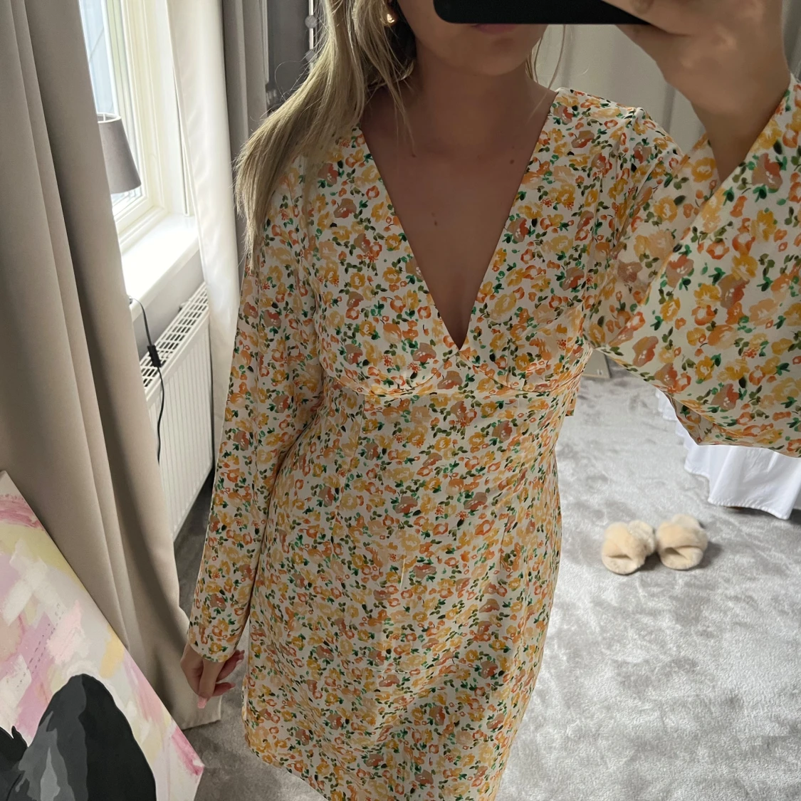 Blommig klänning med öppen rygg - 90