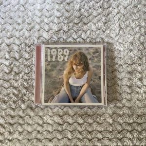 1989 cd taylor swift - 1989 rose garden edition cd, aldrig spelad, 110kr