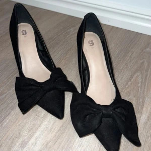 Klackskor  - Rosettklackskor