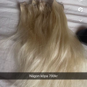 Löshår 30cm - Det är fint och lent och det är äkta hår från Rapuntzel. Jag har köpt nytt och vill sälja mitt gamla. 