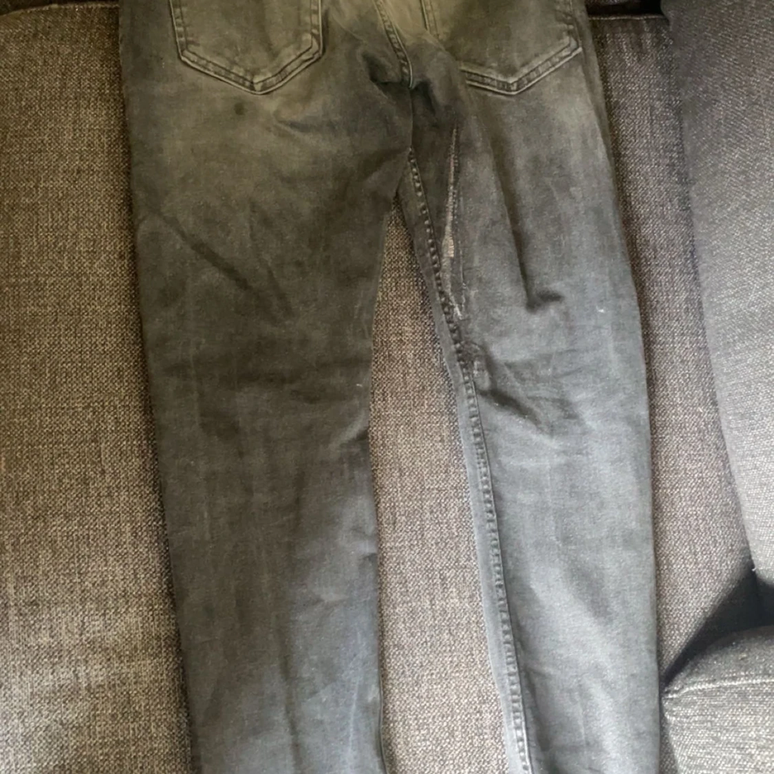 Byxor storlek 46 som ute passar längre