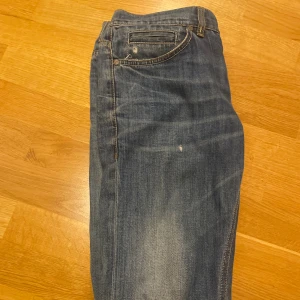 Dondup  - Säljer nu ett par feta dondups.  Strl 34  Bra skick  För mer info så är det bara att skriva 