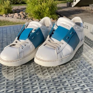 Valentino Open  - Size 40,5. Box medföljer! Mer info och bilder i PM 