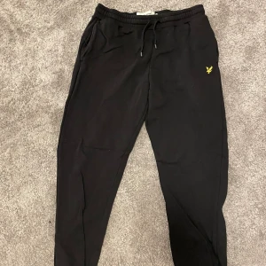 Lyle & scott byxer - Ett par sköna lyle scott byxer 