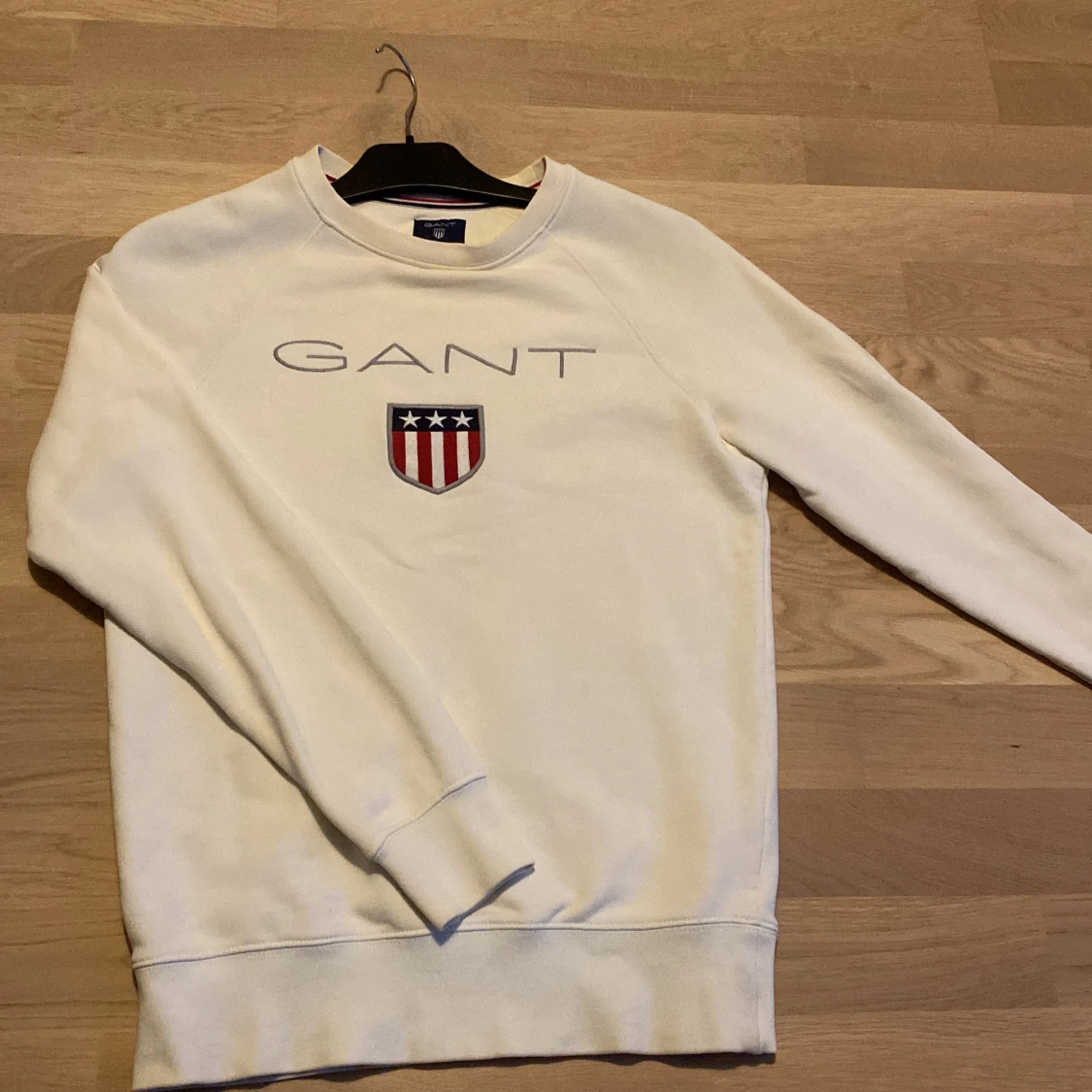 Vit tröja från GANT