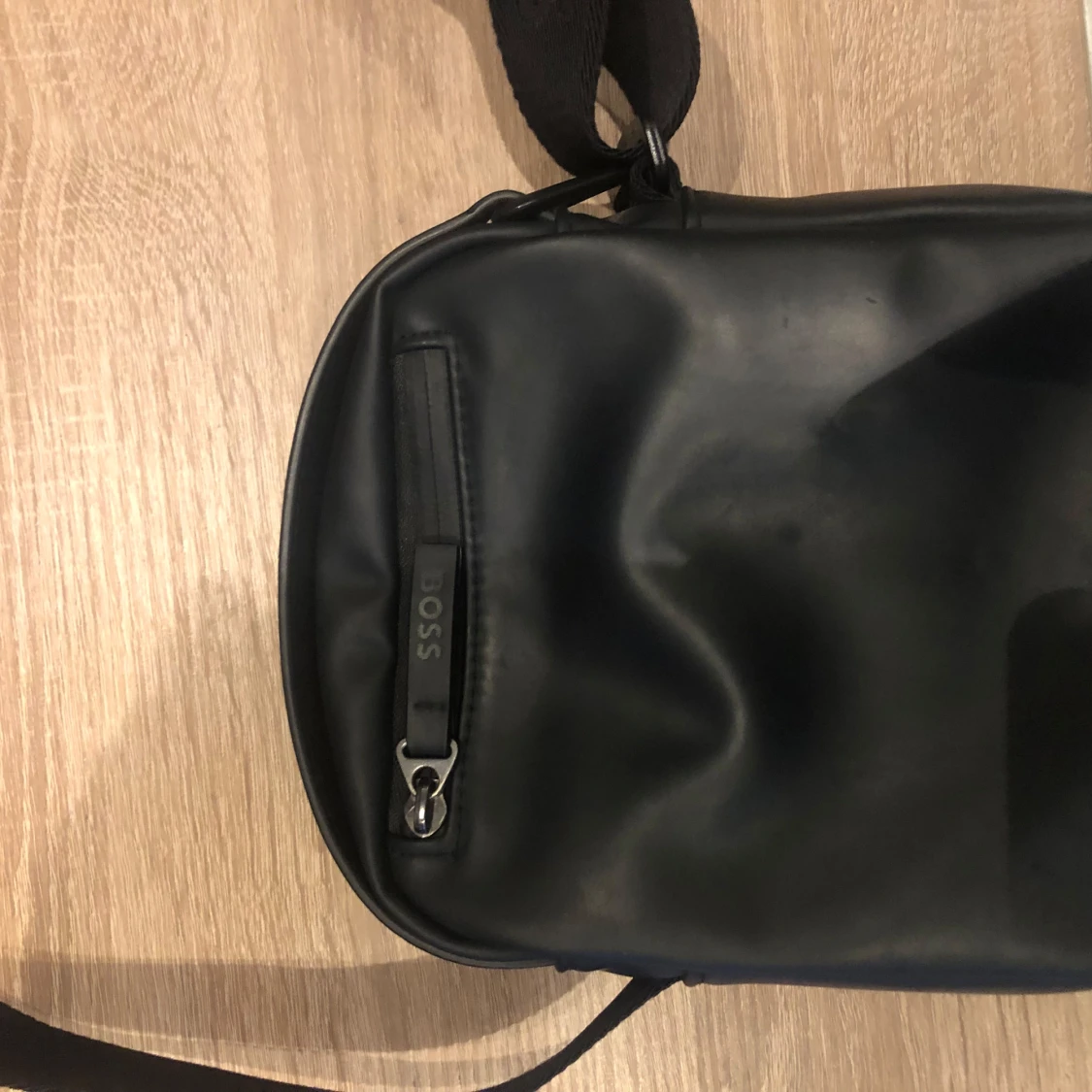 Hugo boss väska  - 90