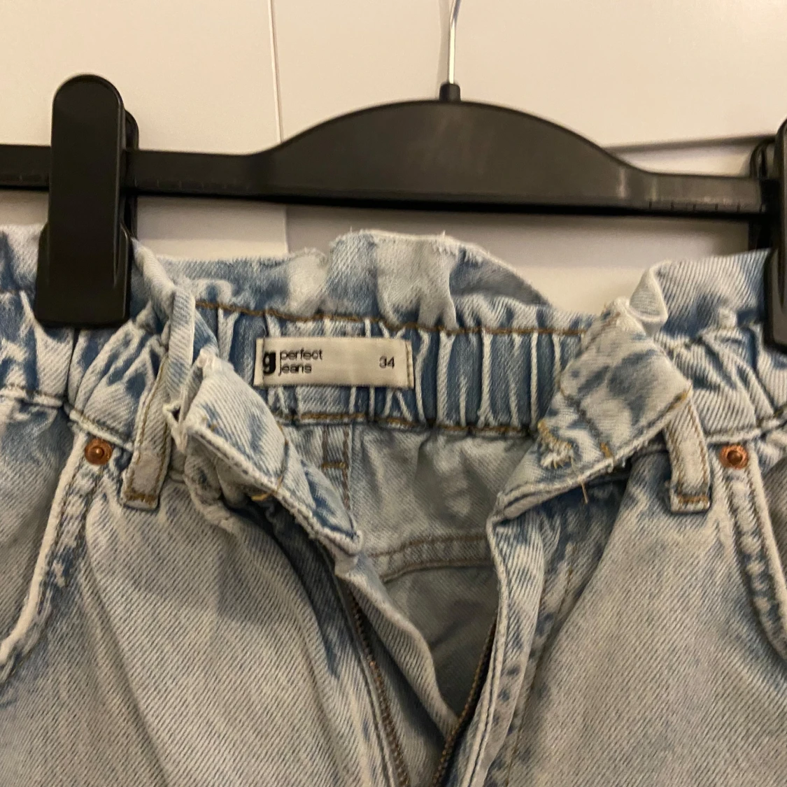 Ljusa jeans från Gina tricot  - 91