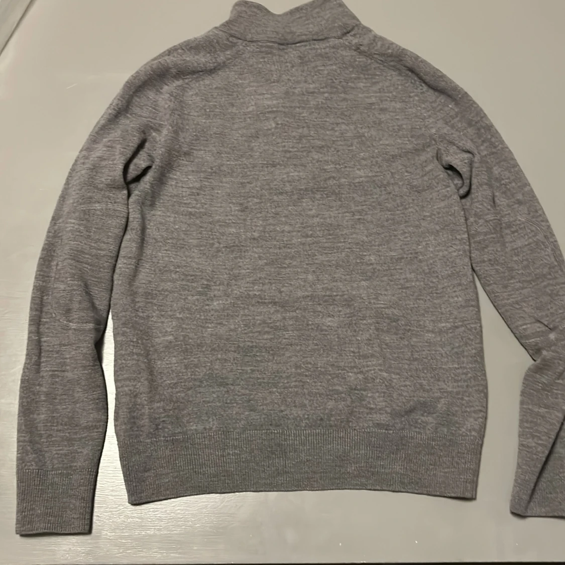 Grå merinoulltröja från Morris - 90