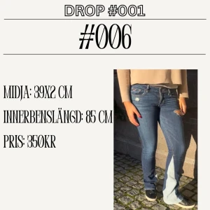 Blå jeans med slitningar - #006 märke Hollister 