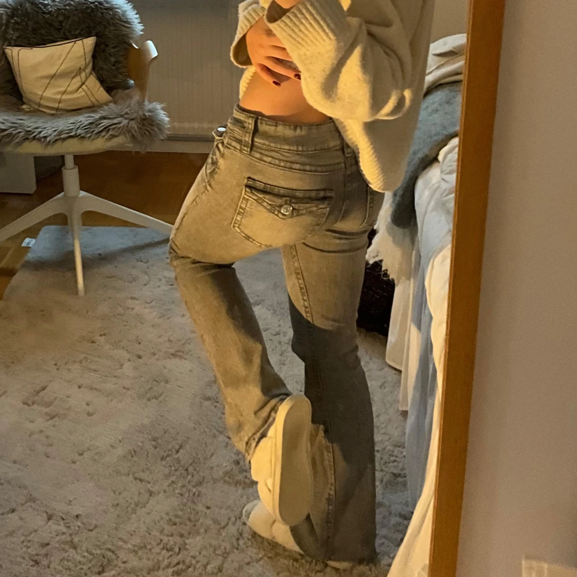 Grå bootcut jeans - 4