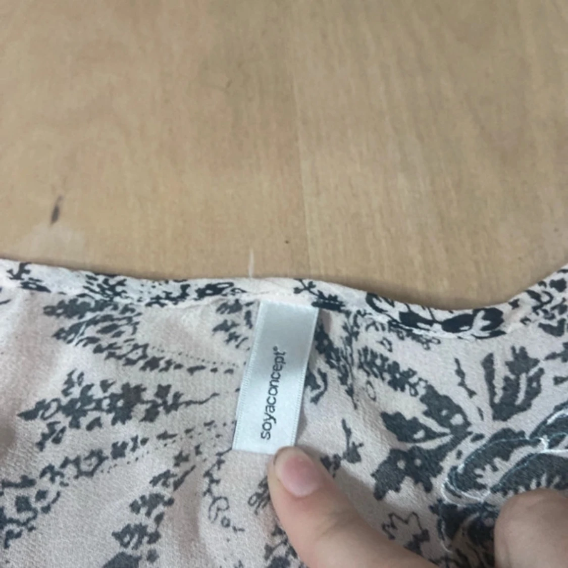 Vit blus från Soyaconcept - 90