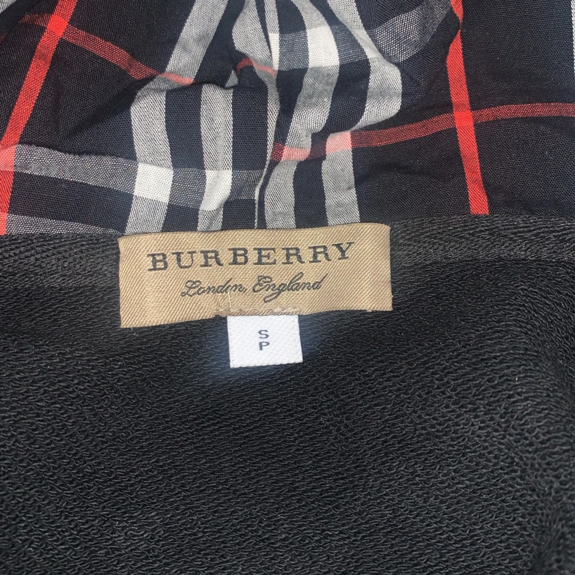Svart burberry hoodie - 91