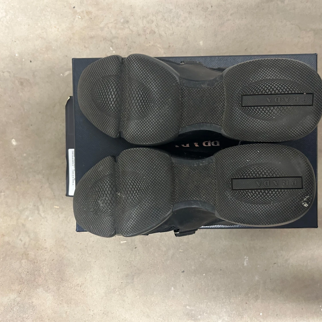 Svarta Cloudbust Prada sneakers - 92