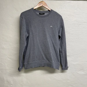 J.Lindeberg tröja  - J.Lindeberg tröja i storlek S.