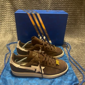 Campus Adidas x Bape - Säljer dessa helt nya 10/10 campus med samarbete med Bape. Allt OG ingå! Vid minsta lilla fråga är det bara att hojta kvitto finns!