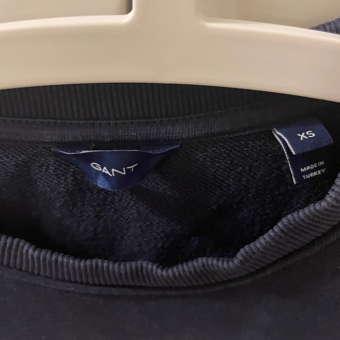 Mörkblå sweatshirt från GANT - 91