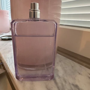 ARIANA GRANDE GOD IS A WOMAN - 100ml