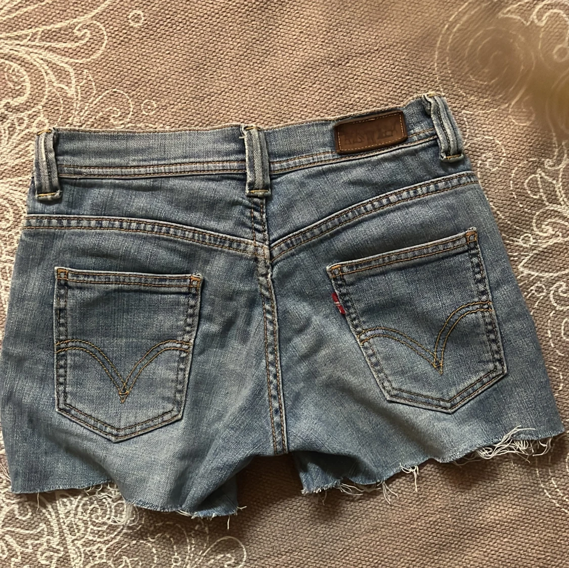 Lågmidjade jeansshorts  - 91