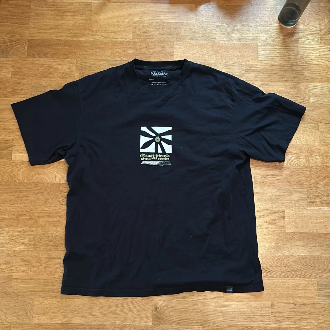 Svart t-shirt från Pull&Bear