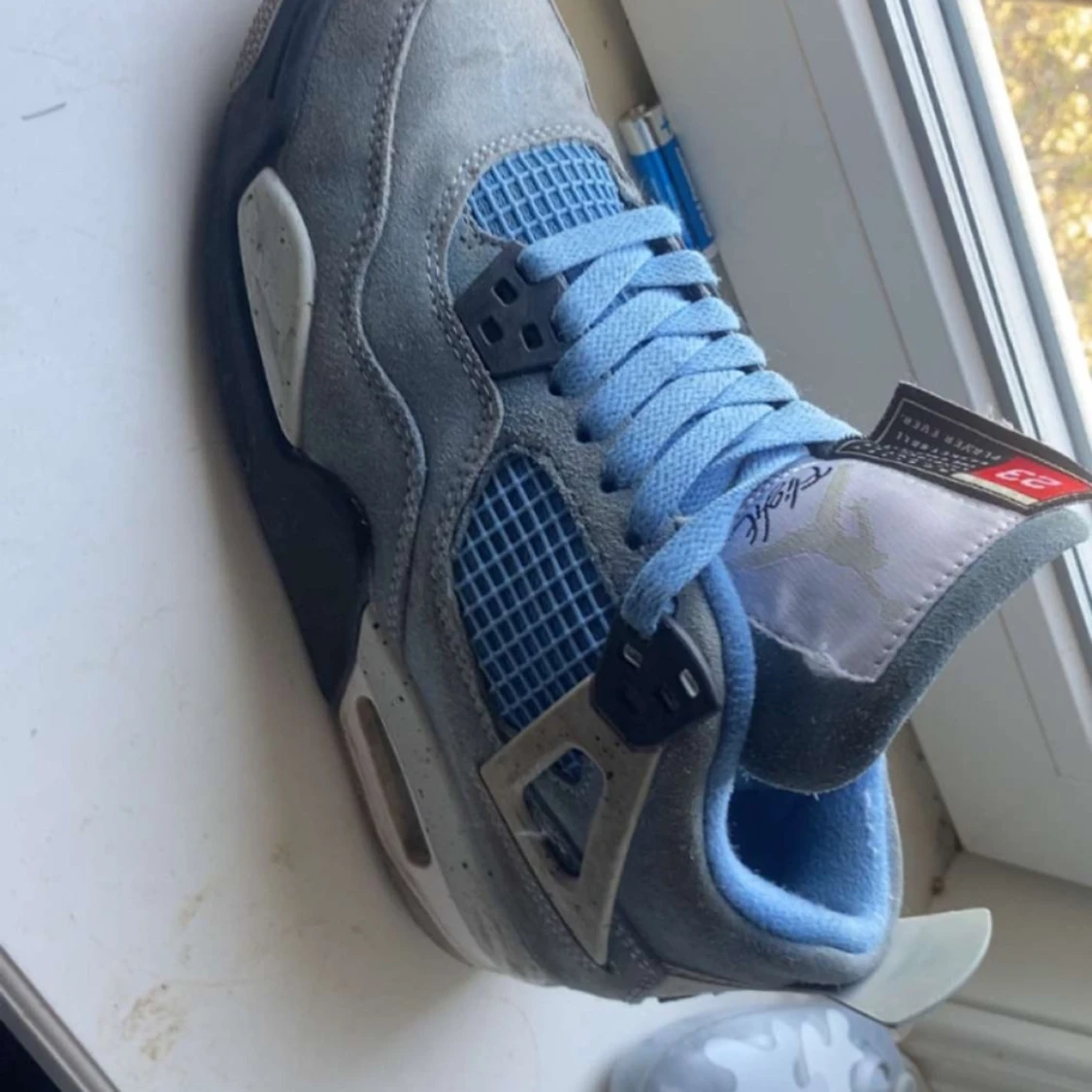 Jordan 4 university blue