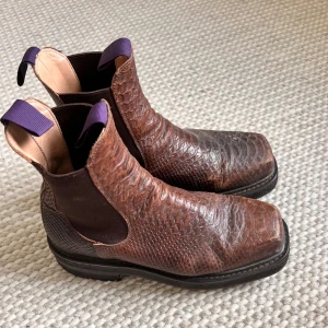 Eytys boots - Säljer mina fina Eytys boots. Väl använda men fortfarande i gott skick. Köpta för 4000kr. 🤎