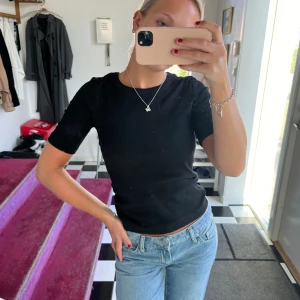 T shirt - Svart t shirt💕