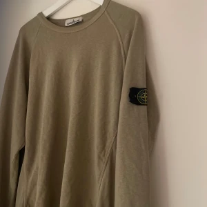  Stone Island tröja - Stone island  Storlek S  Kan ev gå ner i pris lite