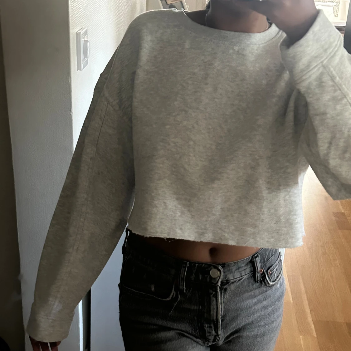 Grå croppad sweatshirt - 92