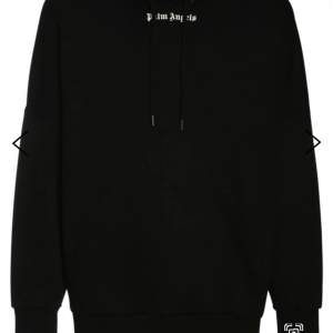 Säljer denna oanvända hoddie då jag köpte fel storlek Ny pris 5876kr Skicka för mer bilder